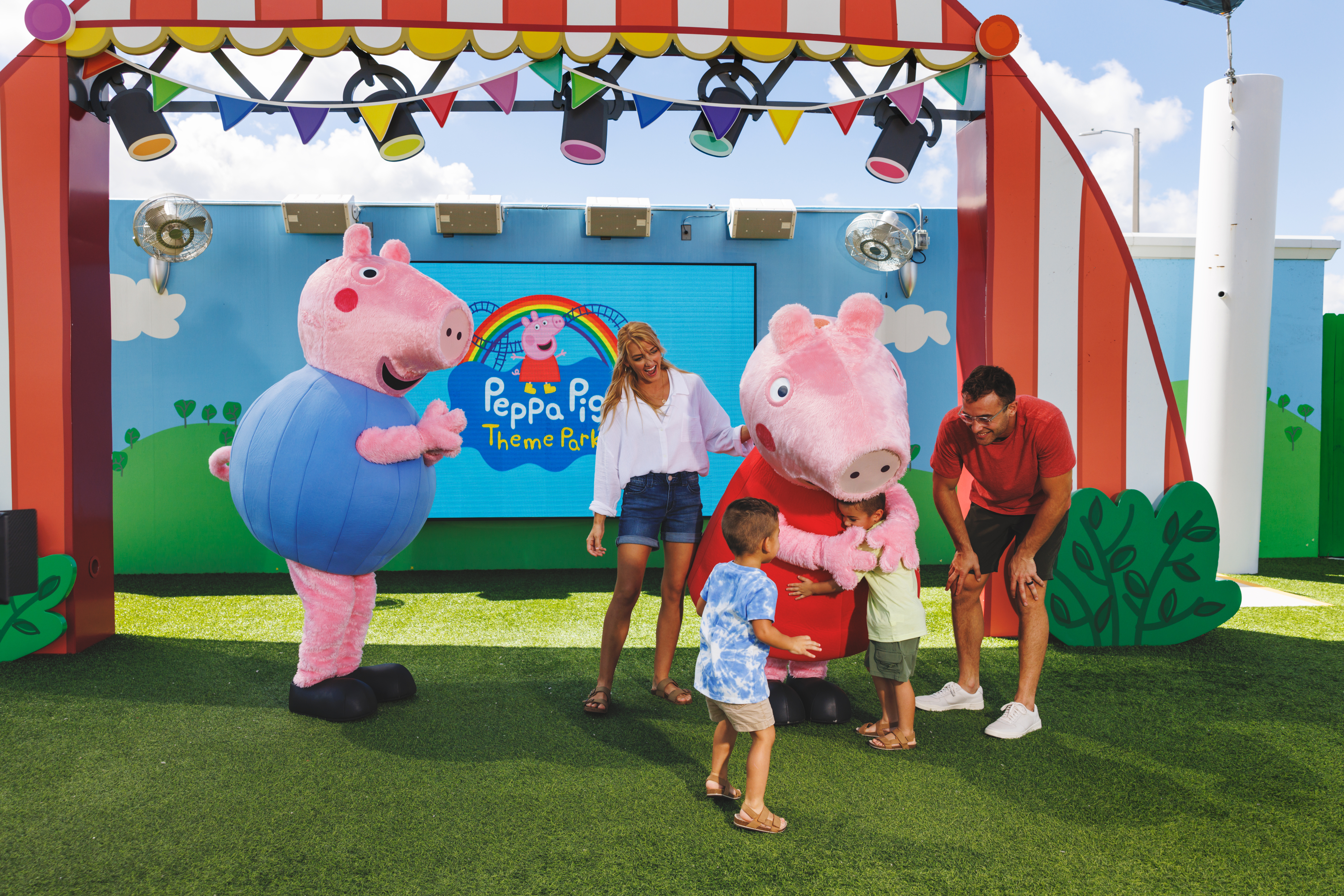 Peppa Meet Greet Family (1)